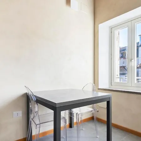 Cosy Two Bedroom Apt, 3 Mins To Piazza Navona
